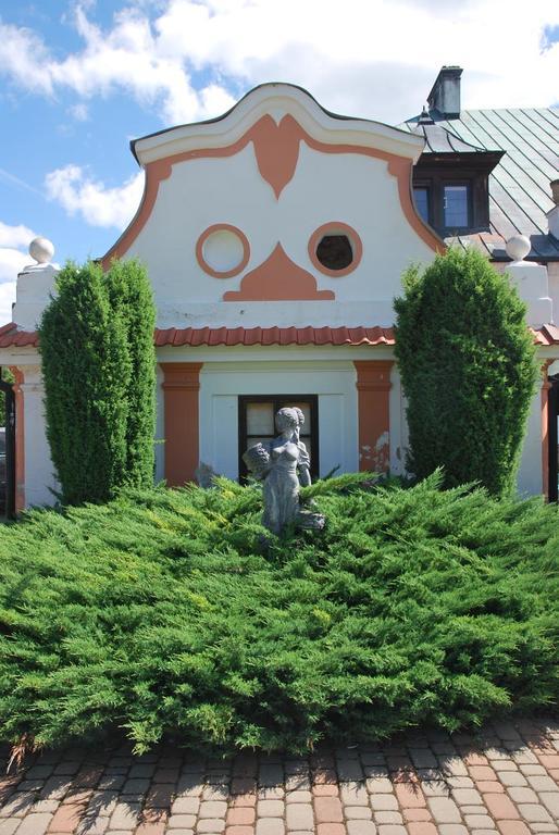Pałac w Czyżowie Szlacheckim Czyzow Szlachecki Zewnętrze zdjęcie